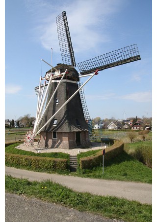 Waardenburg - Korenmolen 01